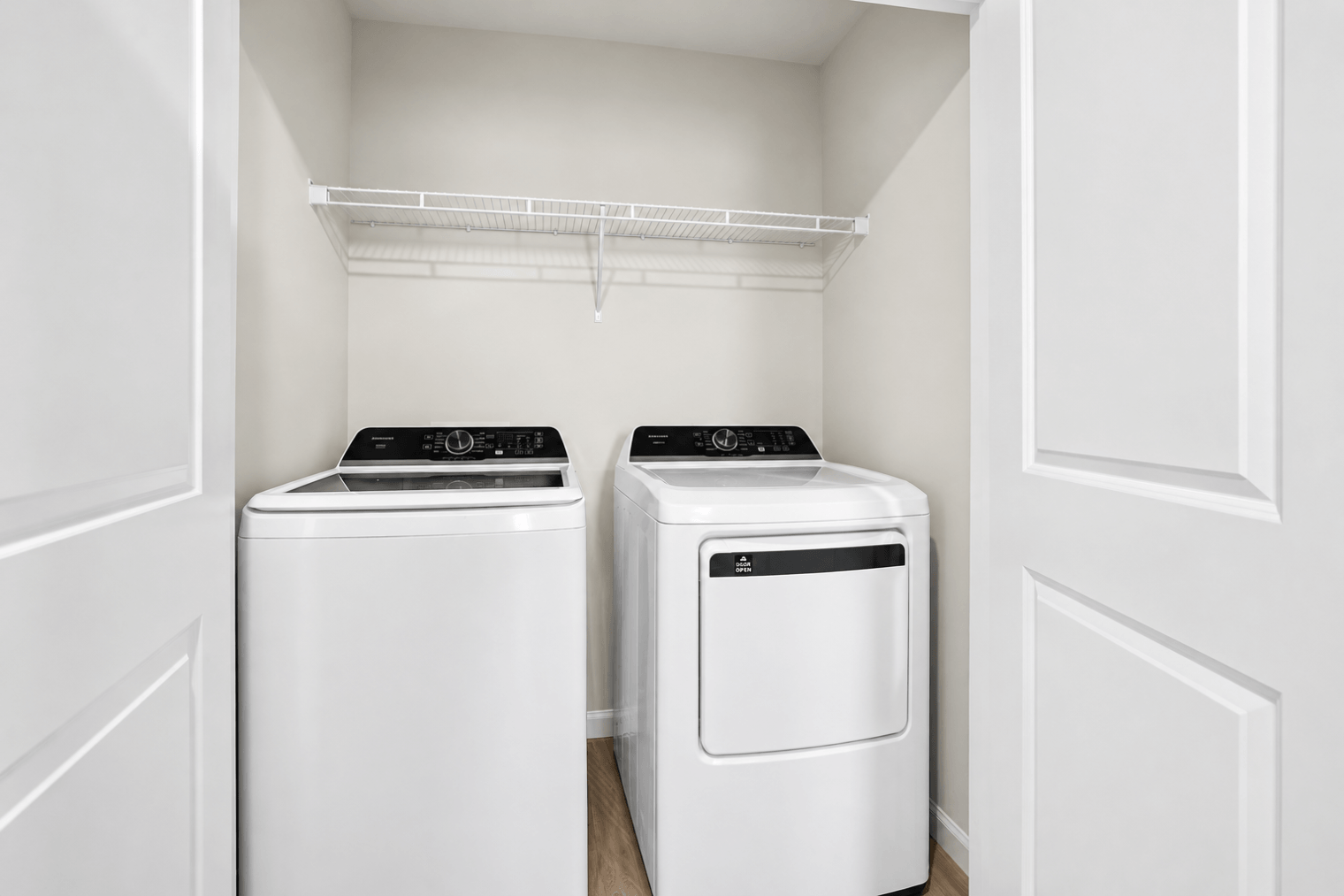 minimal samsung laundry closet